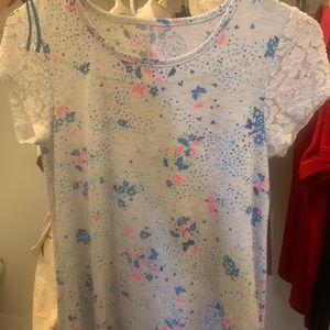 a cute flower tee